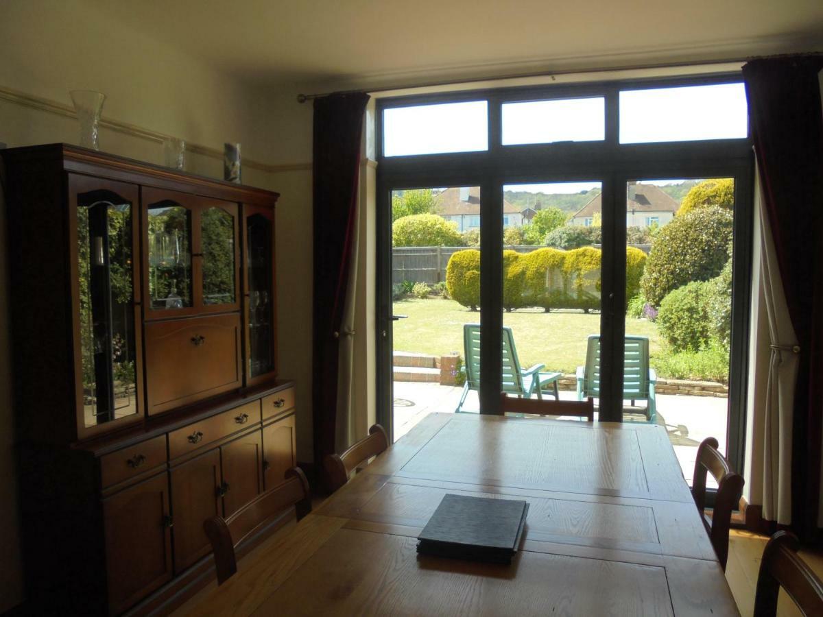 Kelvin Side Villa Eastbourne Bagian luar foto