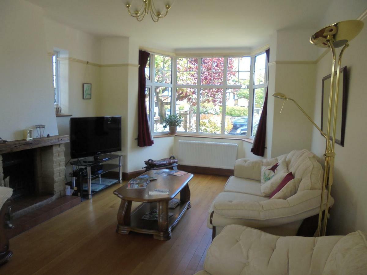 Kelvin Side Villa Eastbourne Bagian luar foto