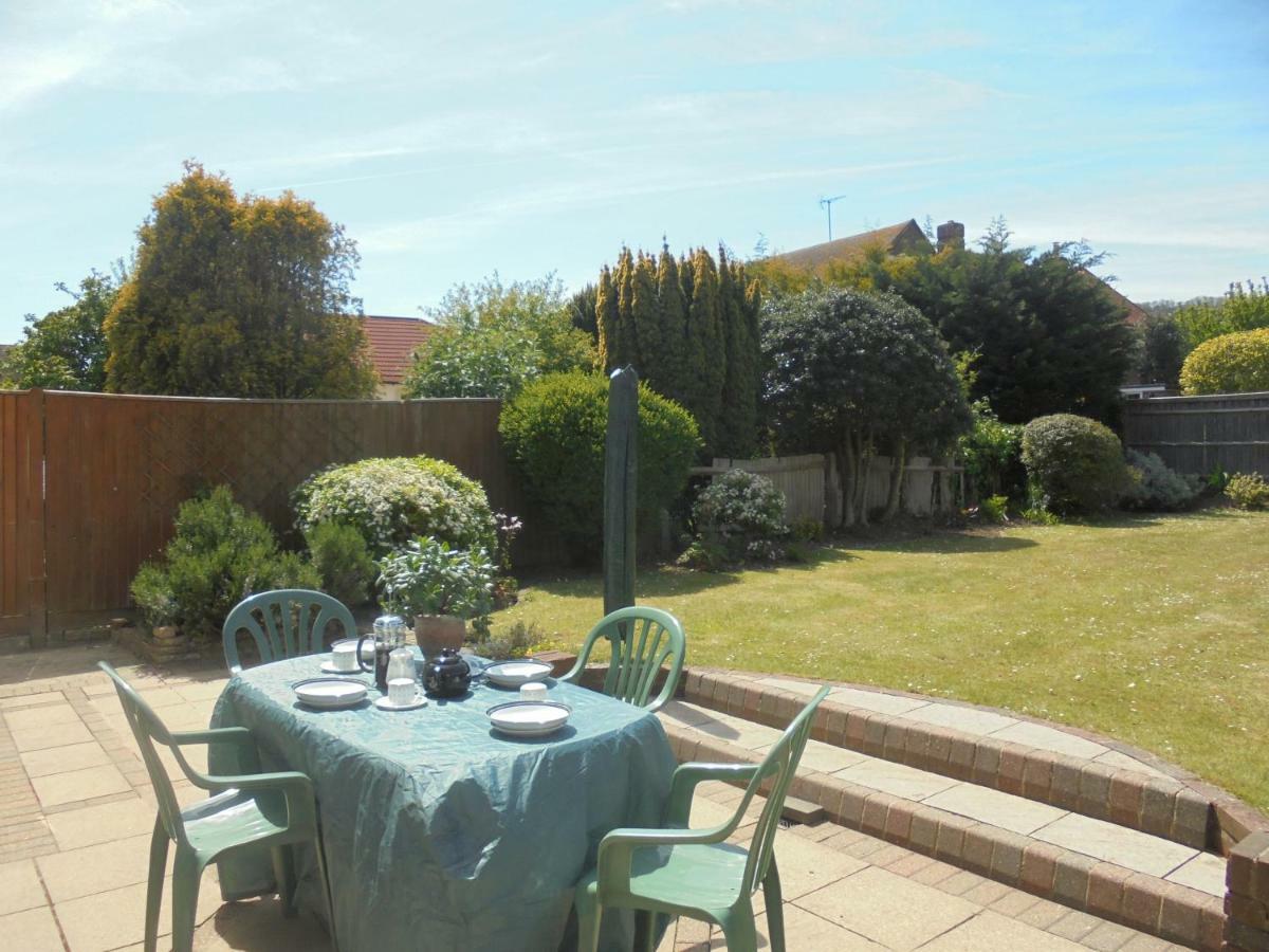 Kelvin Side Villa Eastbourne Bagian luar foto